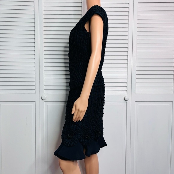 ESCADA Navy Blue Textured Two Piece Size 4 - Picture 3 of 10
